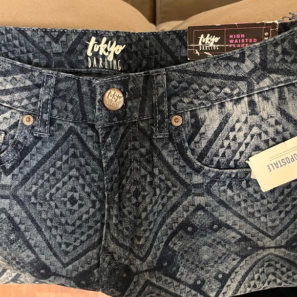 Vintage Aeropostale Tokyo Darling High Rise patterned flare jeans, size 6, NWT - Picture 5 of 6